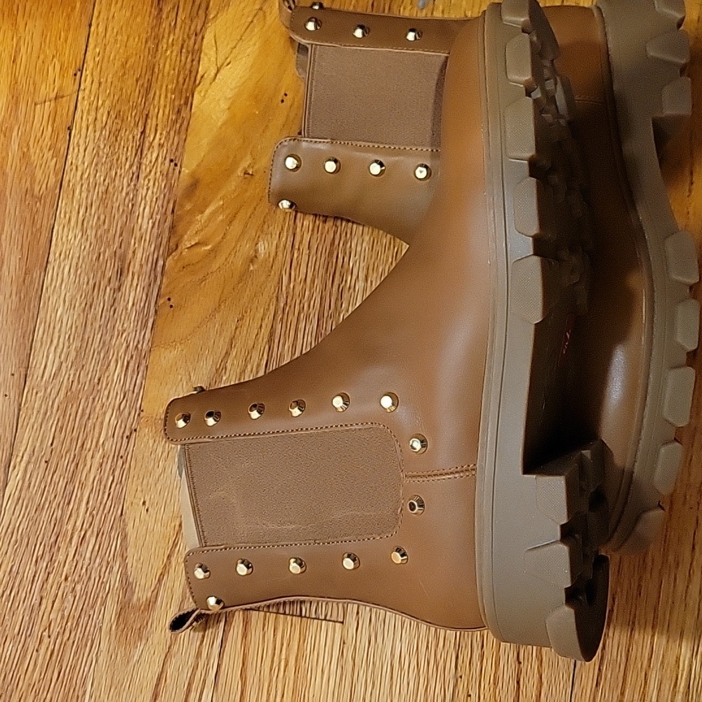 Michael kors studded lug sole boots - Picture 4 of 4